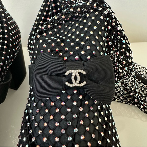 CHANEL
Resille Strass Kid Suede Patent Mary Jane Black Knee High Boots - Picture 7 of 15